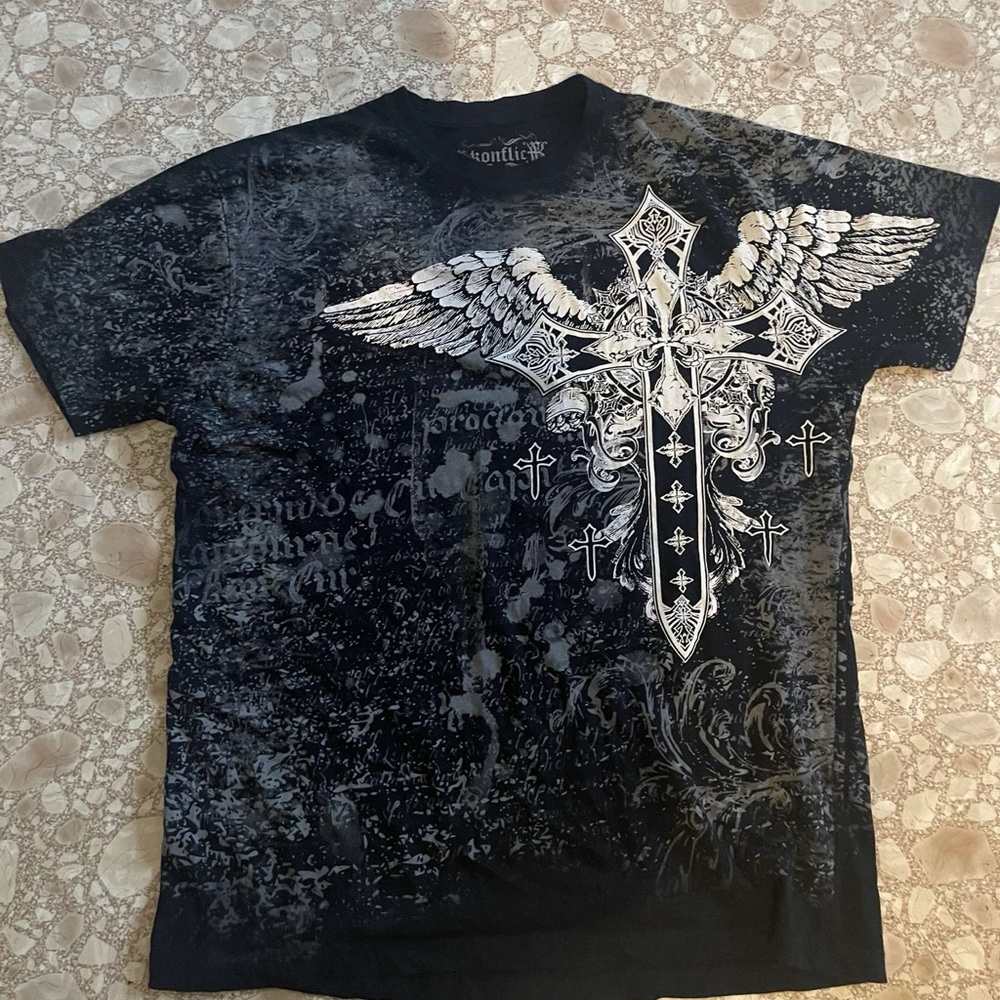 Affliction type shirt size L